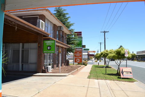 Shamrock Hotel Motel Balranald - Hervey Bay Accommodation 0