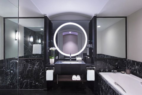 Sheraton Grand Sydney Hyde Park - Hervey Bay Accommodation 1