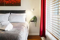 Book Trafalgar Accommodation Vacations Hervey Bay Accommodation Hervey Bay Accommodation