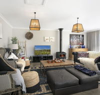 Silky Oak Villa - spacious  beautifully decorated - Hervey Bay Accommodation