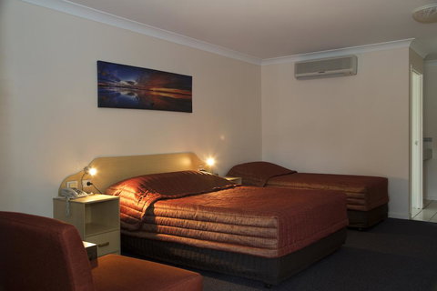 Silo Motor Inn - Tourism Hervey Bay 1