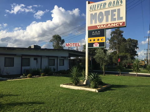Silver Oaks Motel - Tourism Hervey Bay 2