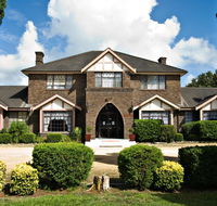Sir Francis Drake - Hervey Bay Accommodation