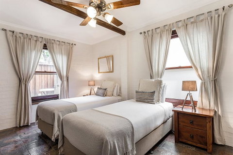 Skye Lodge Byron Bay - Walk To Town In 5 Minutes! - Hervey Bay Accommodation 2