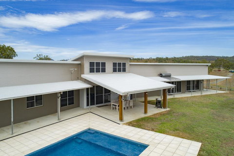 Skyline Farm House - Hervey Bay Accommodation 0