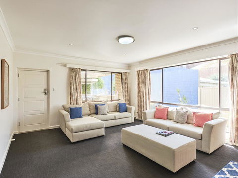 Skymirror Villa - Tourism Hervey Bay 2