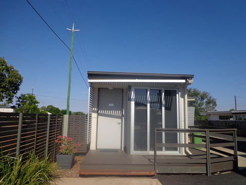 Smart Stayzzz Inns - Hervey Bay Accommodation 2