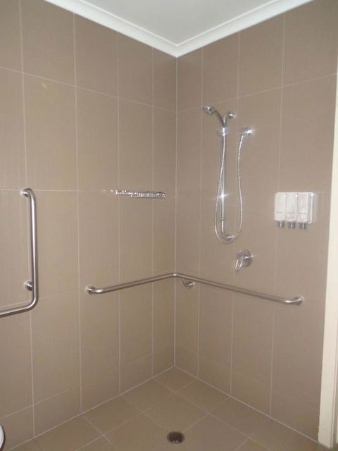 Smart Stayzzz Inns - Hervey Bay Accommodation 3