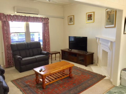 Smith Street Cottage Naracoorte - Tourism Hervey Bay 2