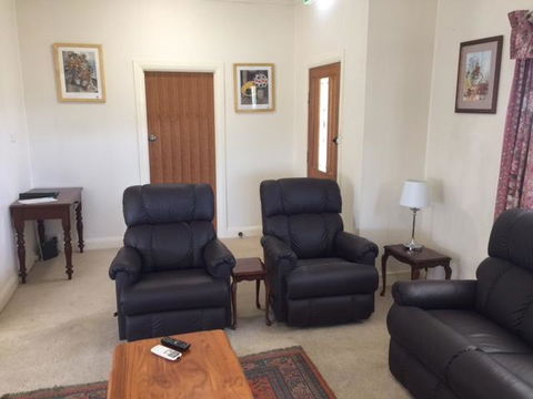 Smith Street Cottage Naracoorte - Tourism Hervey Bay 3