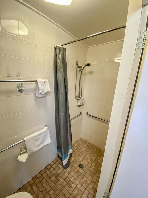 Snow Season Motor Inn - Hervey Bay Accommodation 3