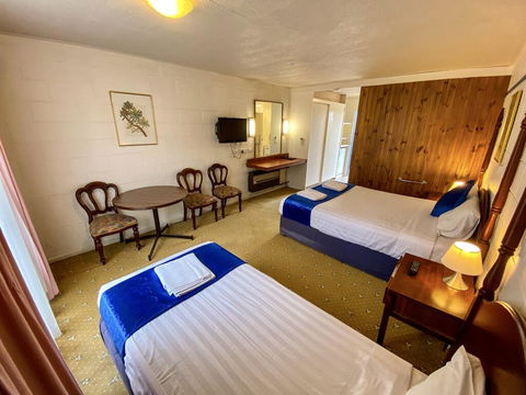 Snow Season Motor Inn - Hervey Bay Accommodation 2