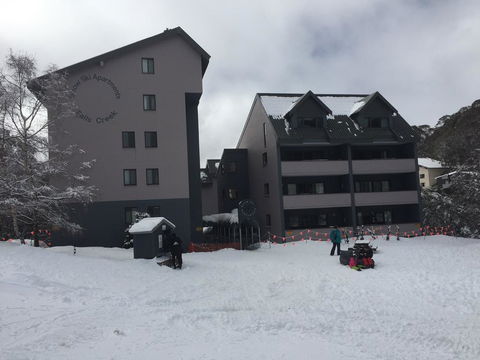 Snow Ski Apartments 38 - Tourism Hervey Bay 0
