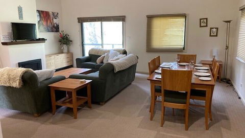 Snowbound Chalet 7 - Hervey Bay Accommodation 2