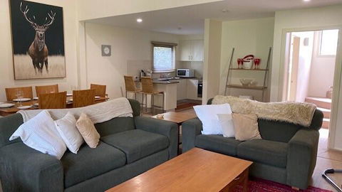 Snowbound Chalet 7 - Hervey Bay Accommodation 1