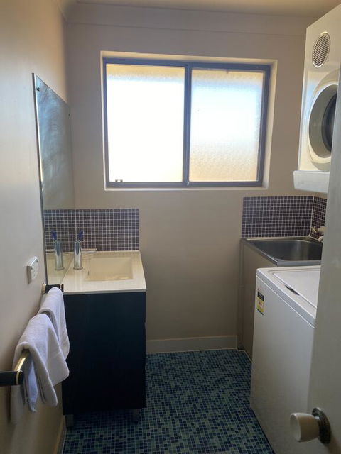 Snowgate Motel + Apartments - Tourism Hervey Bay 3