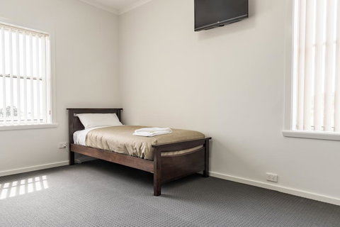 Somerset Hotel - Hervey Bay Accommodation 3