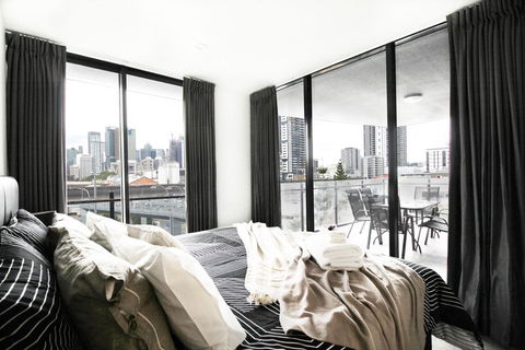 South Brisbane Residence - Hervey Bay Accommodation 3