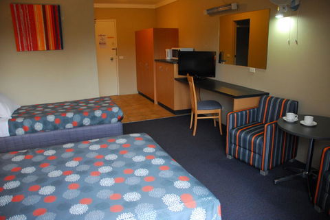 Southend Hotel - Hervey Bay Accommodation 1