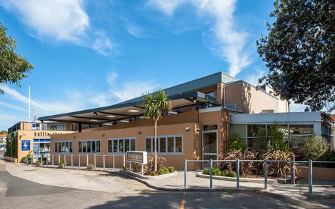 Southend Hotel - Hervey Bay Accommodation 0