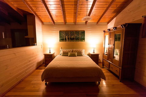 Southern Anchorage Retreat - Tourism Hervey Bay 1