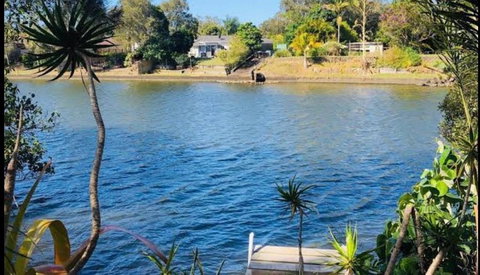 Spacious 2 Bedroom Beach Side Apartment - Close To Shopping Centre With Coles, Health Food Shop, Sushi, Pizza, Cafes, Hairdresse - Tourism Hervey Bay 0