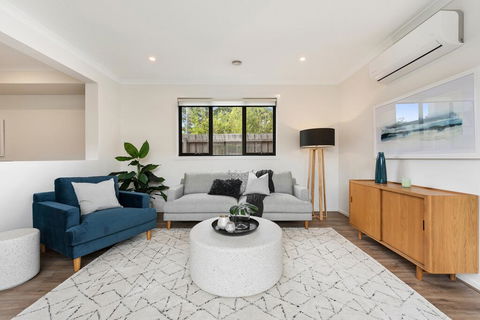 Spacious 4-Bed House With Parking And Backyard - Hervey Bay Accommodation 2