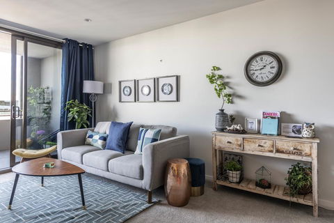 SPACIOUS BRAND NEW // 1BR // IN GORGEOUS BARTON - Hervey Bay Accommodation 2