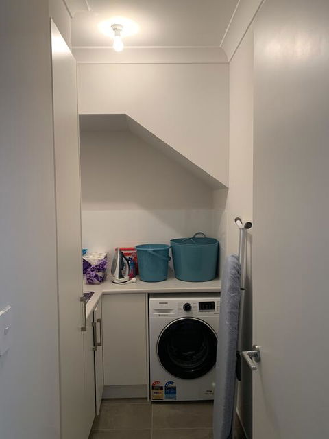Spacious Rooms Home-Stay With Free Wifi - Hervey Bay Accommodation 2