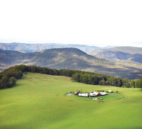 Spicers Peak Lodge - Hervey Bay Accommodation 1