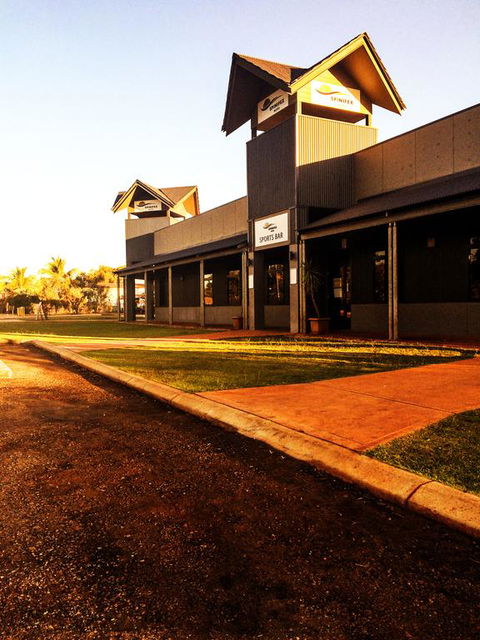 Spinifex Hotel - Tourism Hervey Bay 3