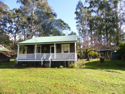 Splendid Wren Cottage - Hervey Bay Accommodation 0