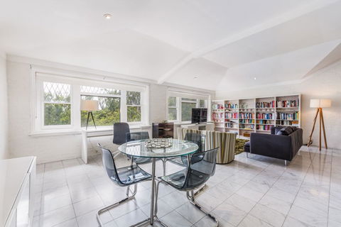 Spoilt For Choice 2-bed/2-bath + Free Parking - Hervey Bay Accommodation 3