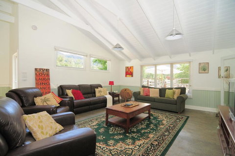 Spring Grove Dairy - Picturesque Views! - Tourism Hervey Bay 3