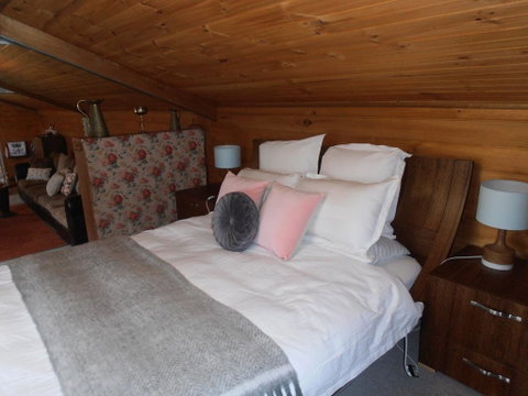 Springmead Rustic Cabin - Hervey Bay Accommodation 0