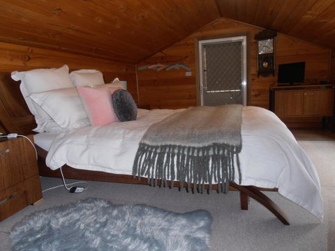 Springmead Rustic Cabin - Hervey Bay Accommodation 2