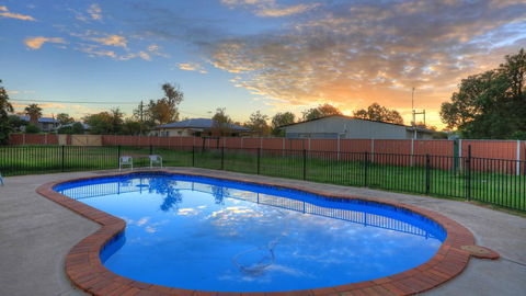 Starline Motor Inn - Hervey Bay Accommodation 1