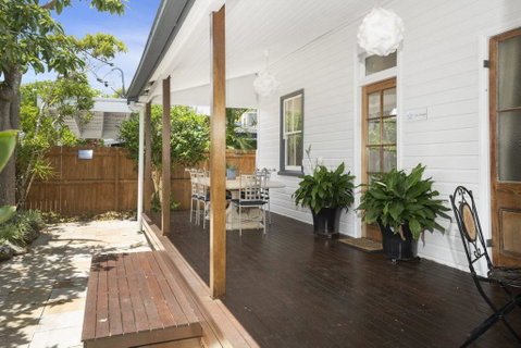 Starr Cottage Byron Bay - Walk To Town In 5 Minutes! - Hervey Bay Accommodation 1
