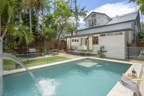 Starr Cottage Byron Bay - Walk To Town In 5 Minutes! - Hervey Bay Accommodation 0