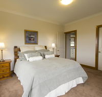 Stay Bathurst - Tourism Hervey Bay