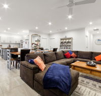 StayCentral - Rosanna Luxurious Mansion - Tourism Hervey Bay