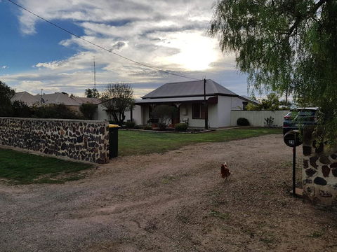 Stonewall Cottage - Hervey Bay Accommodation 0