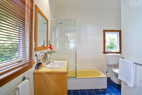 Stonewall Cottage And Studio - Hervey Bay Accommodation 1