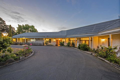 Stony Rise Cottage B&B - Tourism Hervey Bay 0