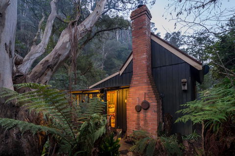 Stringer's Cottage - Hervey Bay Accommodation 0
