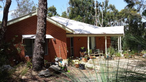Stringybark Hills Retreat - Hervey Bay Accommodation 1