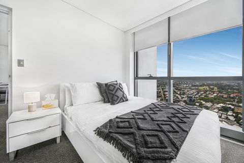Stunning Views On The 41st Floor - Hervey Bay Accommodation 1