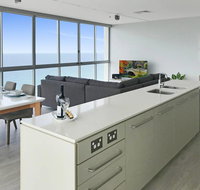 Stunning Views Air On BroadbeachWine Wifi Parking - Hervey Bay Accommodation