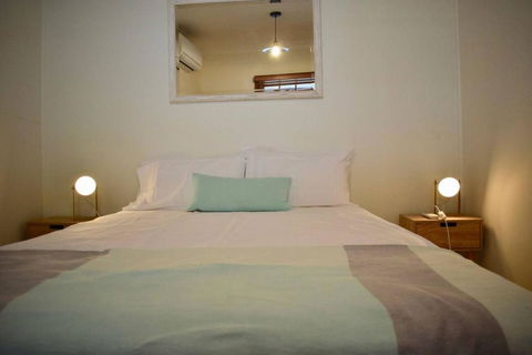 Stylish Cute Cottage In McMahons Point - Hervey Bay Accommodation 2