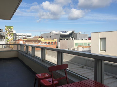 Stylish Modern 3BD Retreat At An Amazing Location - Tourism Hervey Bay 1